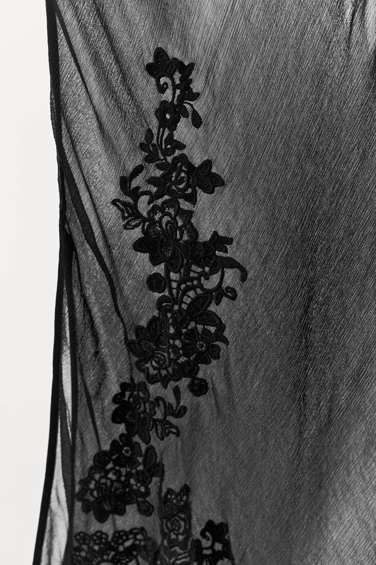 ЮБКА ИЗ ЖОРЖЕТА С ЦВЕТОЧНОЙ ВЫШИВКОЙ