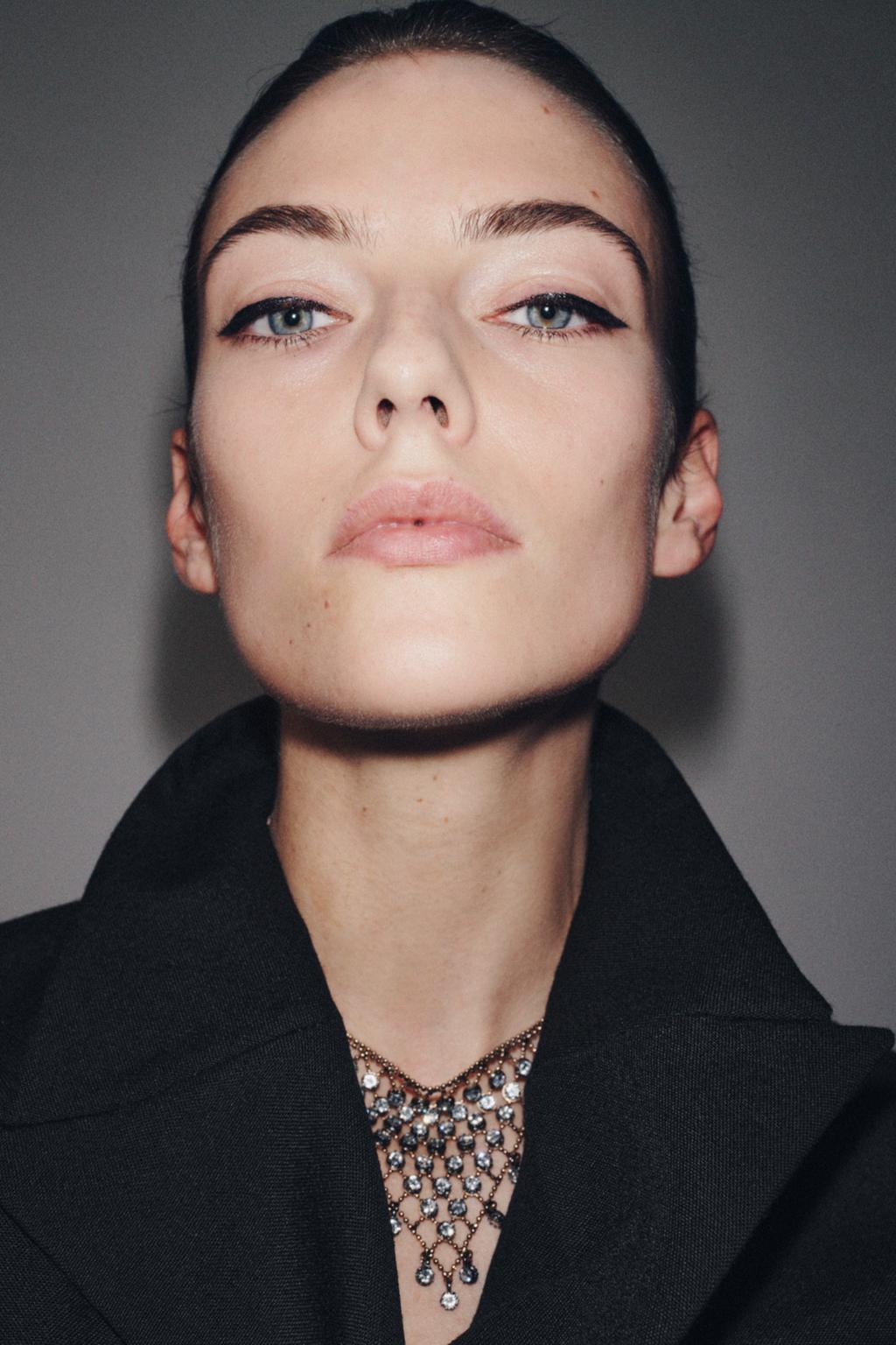 ОЖЕРЕЛЬЕ «ТРЕУГОЛЬНИК» СО СТРАЗАМИ