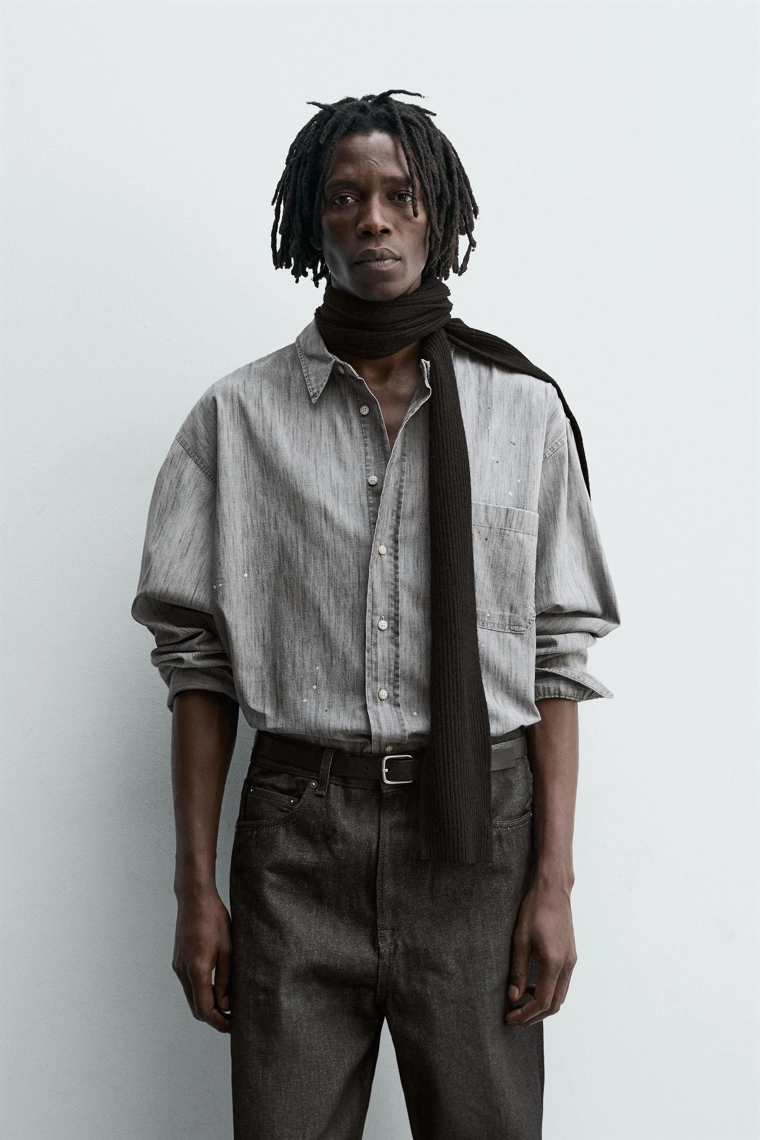 ДЖИНСОВАЯ РУБАШКА С ЭФФЕКТОМ ПОТЕРТОСТИ И БРЫЗГАМИ