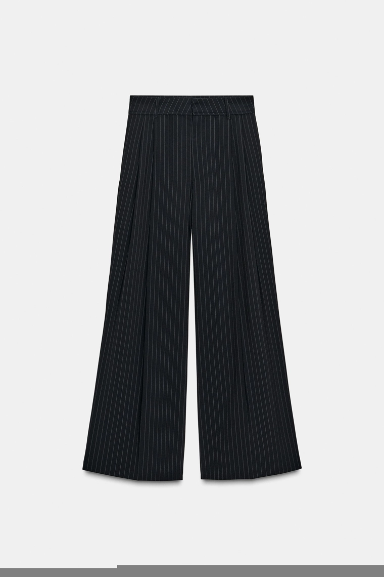 БРЮКИ В ТОНКУЮ ПОЛОСКУ С ЗАЩИПАМИ И КЛАПАНАМИ