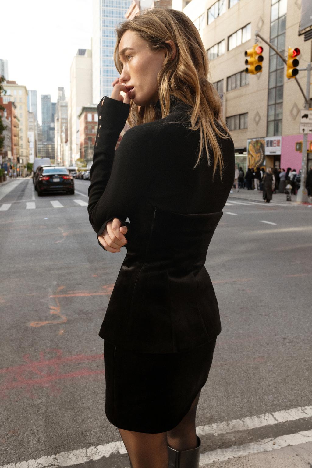 БАРХАТНЫЙ ТОП БЕЗ БРЕТЕЛЕЙ