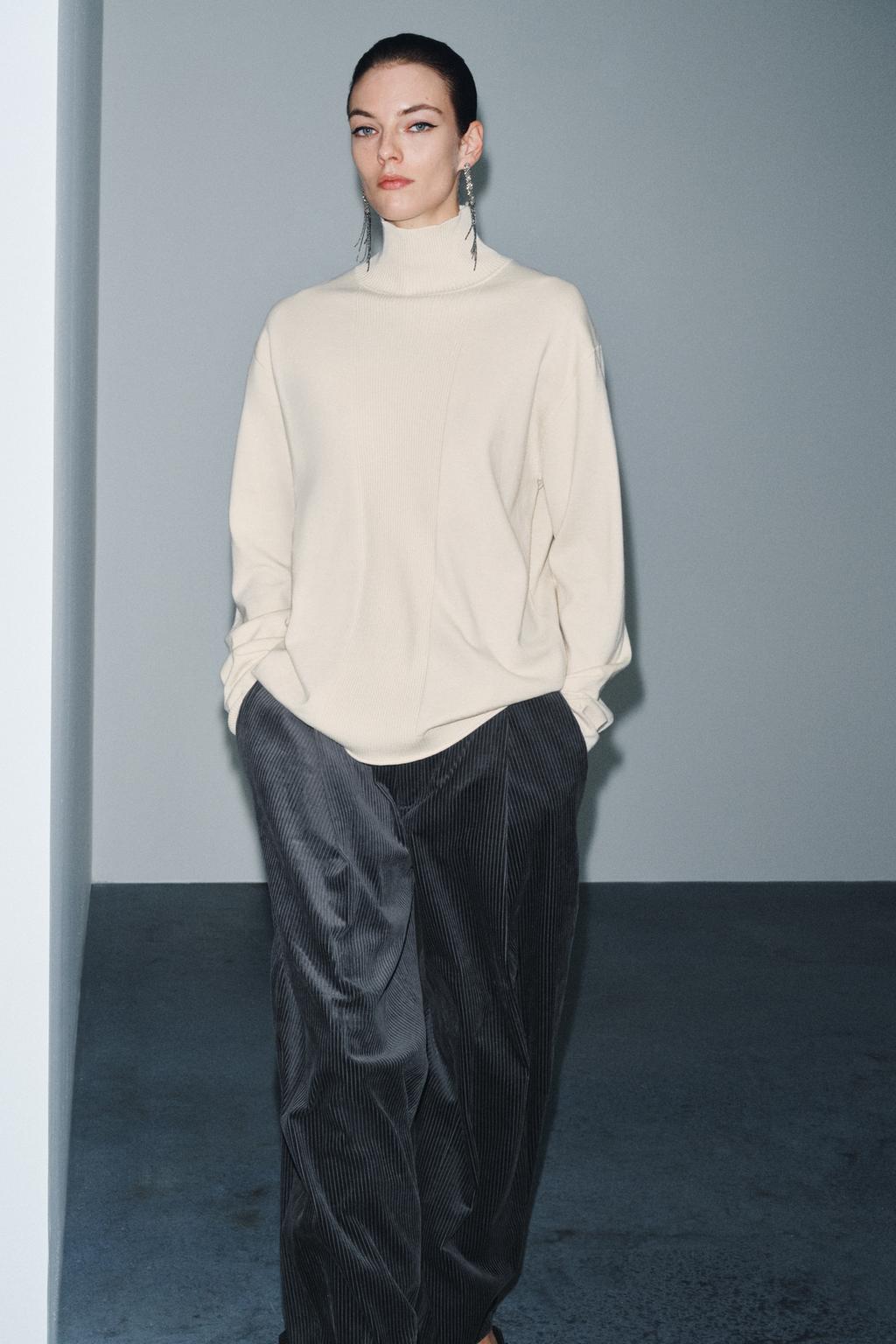 ДЖЕМПЕР ОВЕРСАЙЗ ИЗ ТРИКОТАЖА