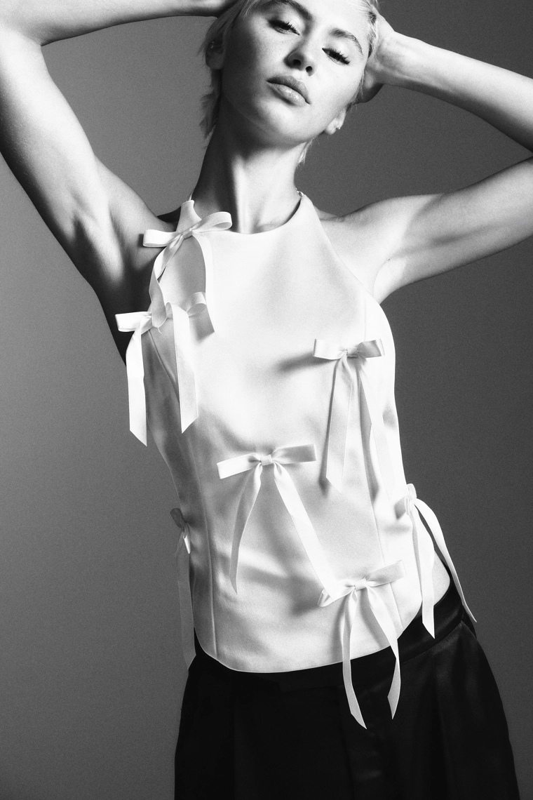 ТОП С ГОРЛОВИНОЙ ХАЛТЕР И БАНТАМИ