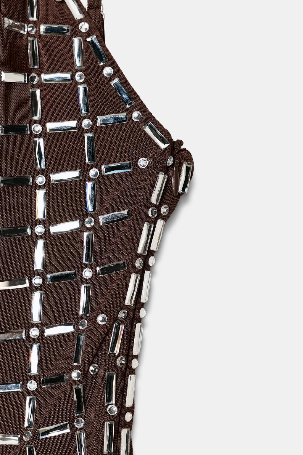 КОРОТКОЕ ПЛАТЬЕ ИЗ СЕТКИ СО СТРАЗАМИ