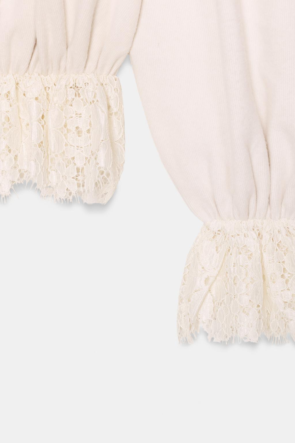 Романтический свитшот с кружевом