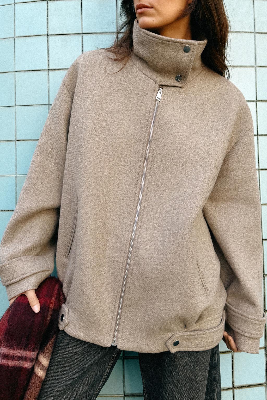 БОМБЕР ИЗ ШЕРСТИ С ВЫСОКИМ ВОРОТНИКОМ