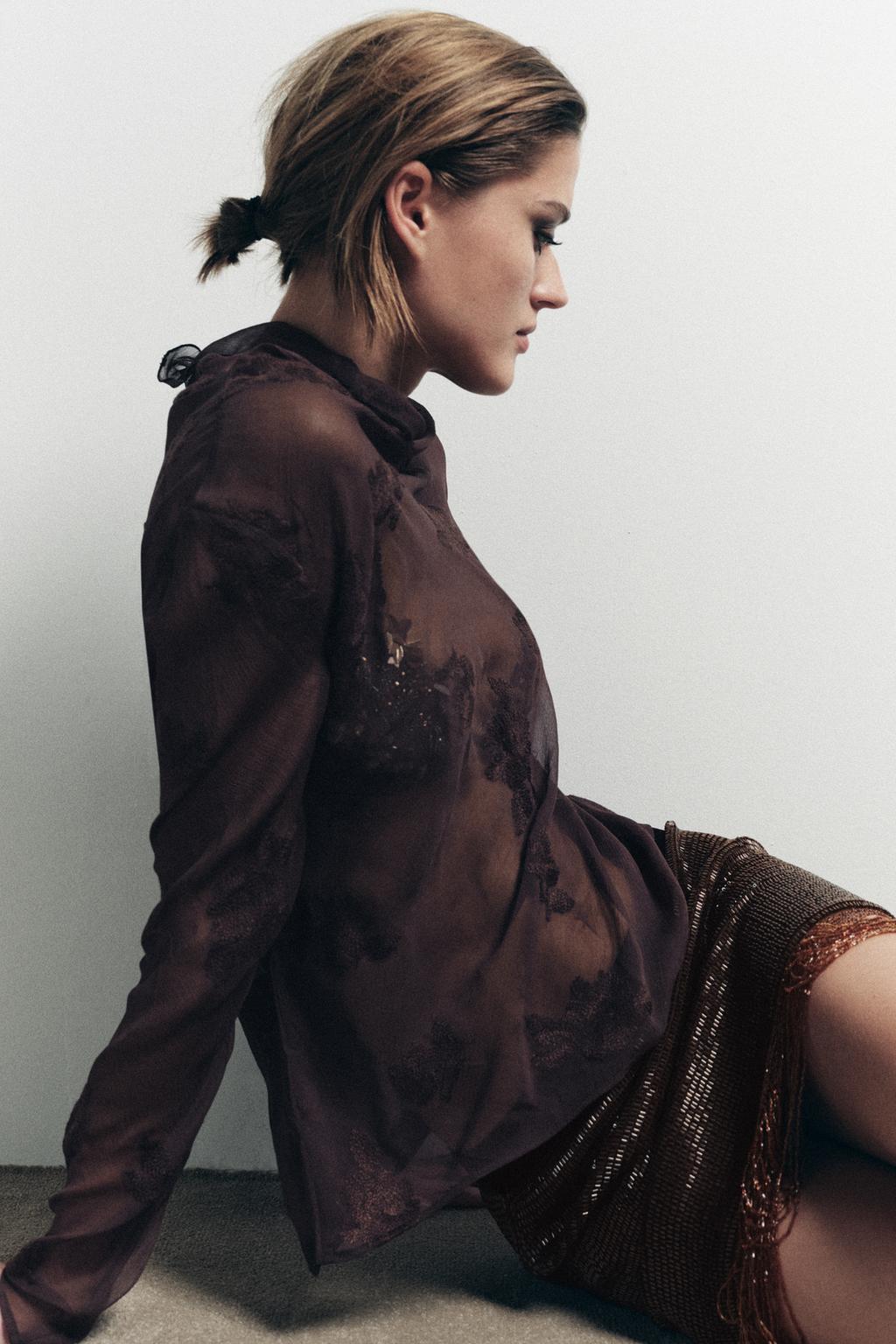 РУБАШКА ПОЛУПРОЗРАЧНАЯ С ЦВЕТОЧНОЙ ВЫШИВКОЙ