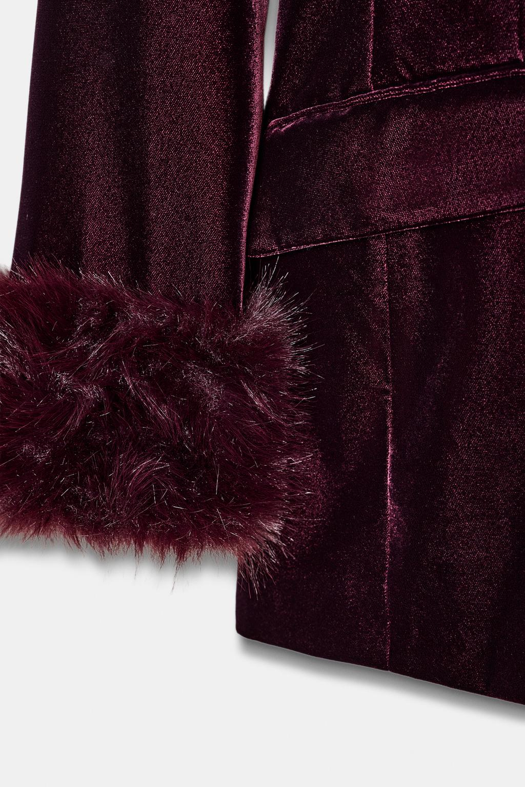 БЛЕЙЗЕР ИЗ БАРХАТА С МАНЖЕТАМИ ИЗ ИСКУССТВЕННОГО МЕХА