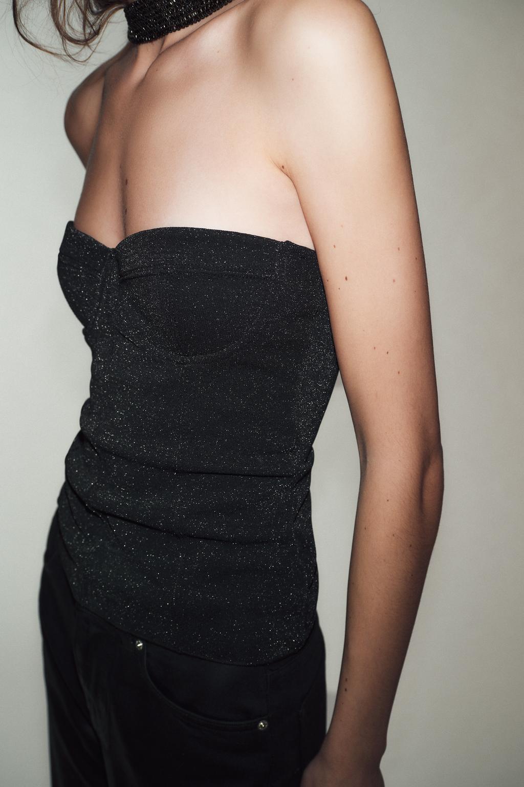 ТОП БЕЗ БРЕТЕЛЕЙ ИЗ ЭЛАСТИЧНОЙ ТКАНИ С БЛЕСКОМ