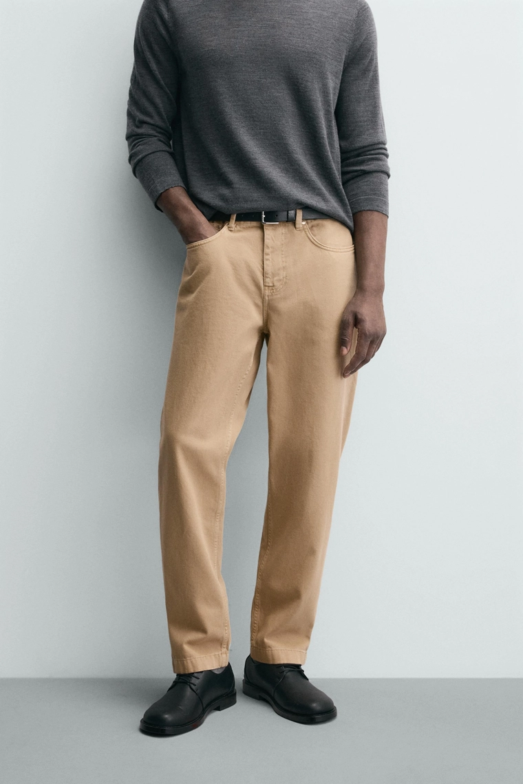 ДЖИНСЫ КЛАССИЧЕСКОГО КРОЯ С ЭФФЕКТОМ ПОТЕРТОСТИ