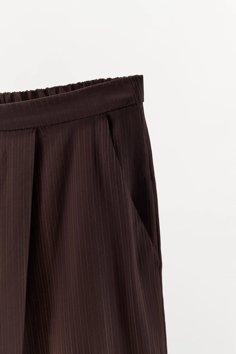 БРЮКИ В ПИЖАМНОМ СТИЛЕ В КОНТРАСТНУЮ ПОЛОСКУ