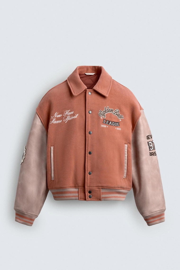 УТЕПЛЕННЫЙ БОМБЕР С НАШИВКАМИ