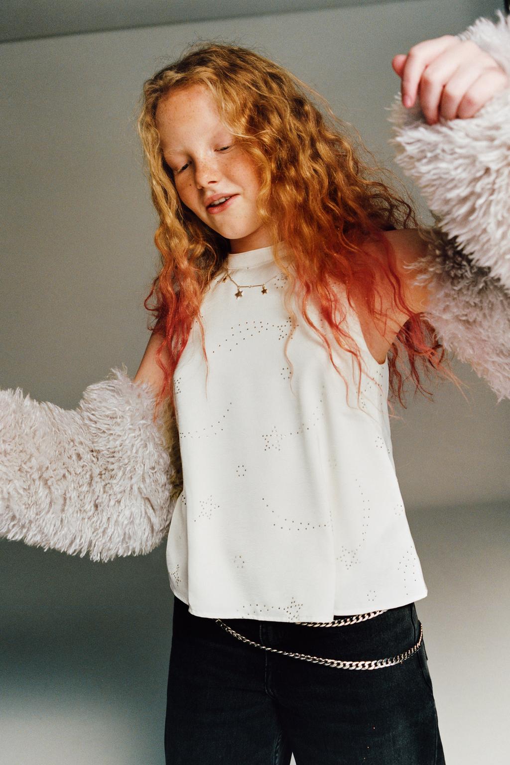 ТОП С ГОРЛОВИНОЙ ХАЛТЕР И СТРАЗАМИ