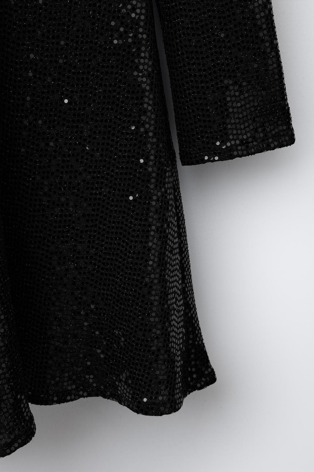 ПЛАТЬЕ С УЗЛОМ И БЛЕСКОМ