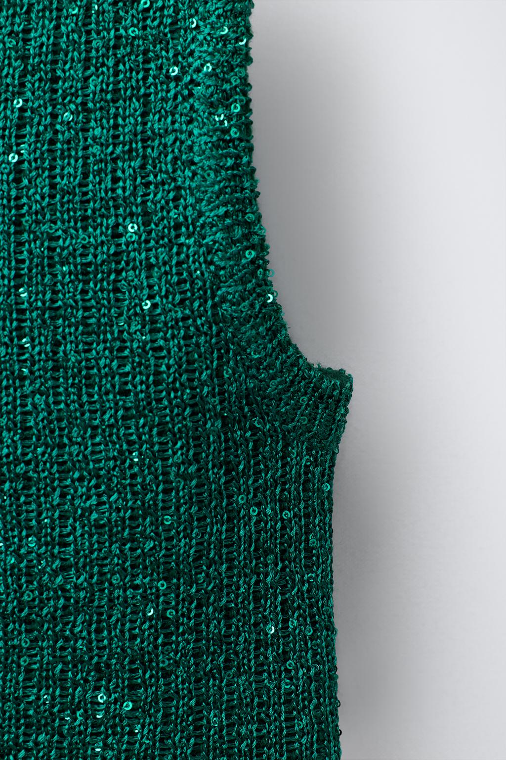 ТРИКОТАЖНЫЙ ТОП С ПАЙЕТКАМИ