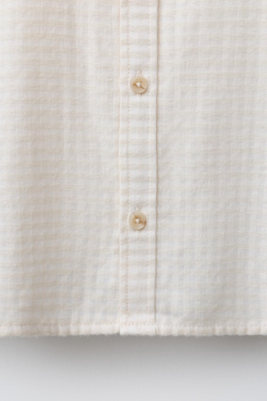 РУБАШКА С ТЕКСТУРОЙ И ВЫШИТЫМИ ДЕРЕВЬЯМИ