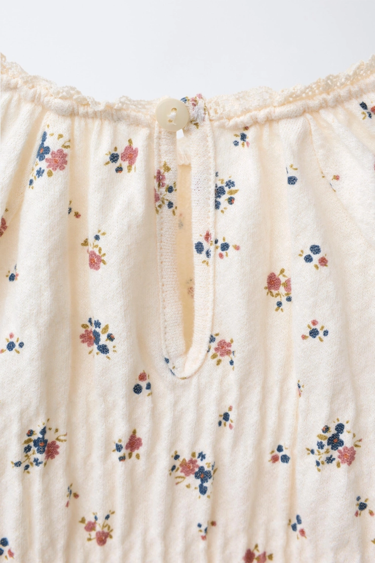 БОДИ С ЦВЕТОЧНЫМ КРУЖЕВОМ