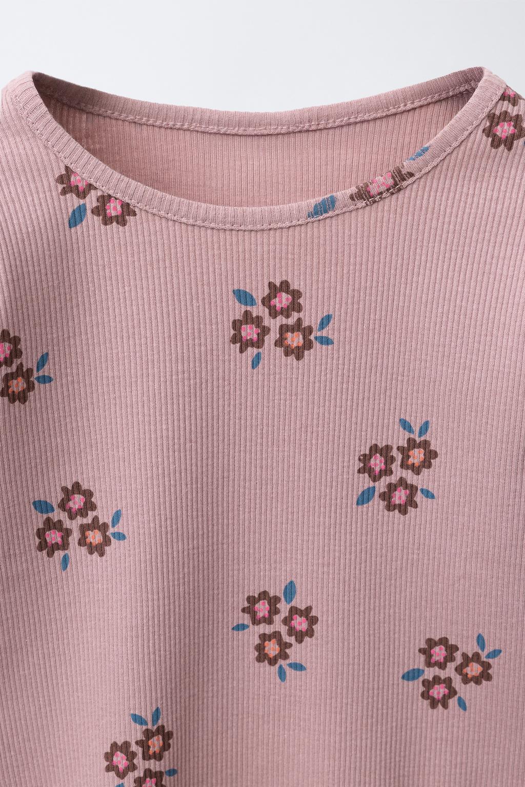 КОМПЛЕКТ ИЗ ФУТБОЛКИ В РУБЧИК И ЛЕГИНСОВ С ЦВЕТОЧНЫМ ПРИНТОМ