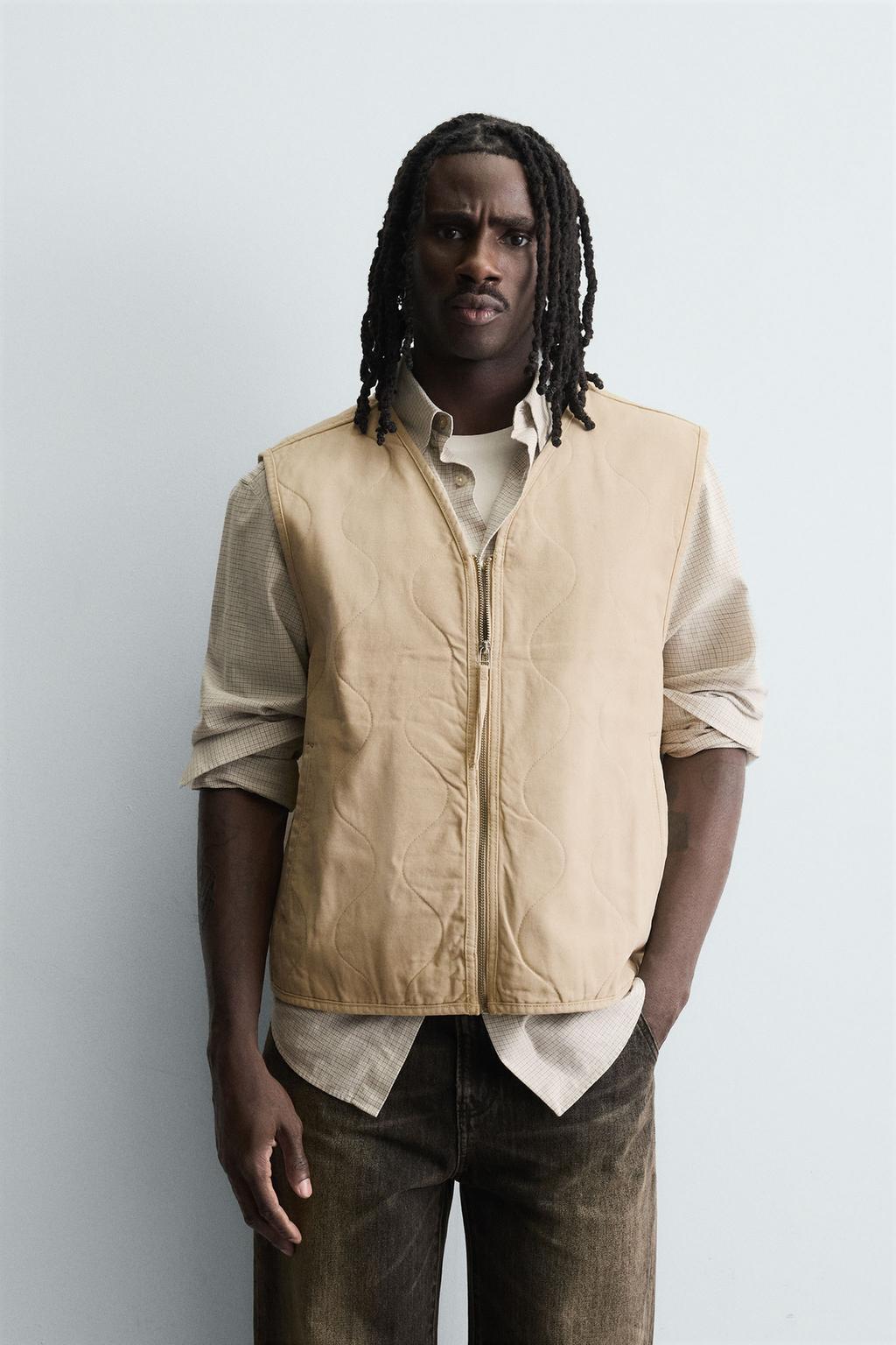 ЖИЛЕТ ИЗ ХЛОПКА С ЭФФЕКТОМ ПОТЕРТОСТИ И СТРОЧКОЙ