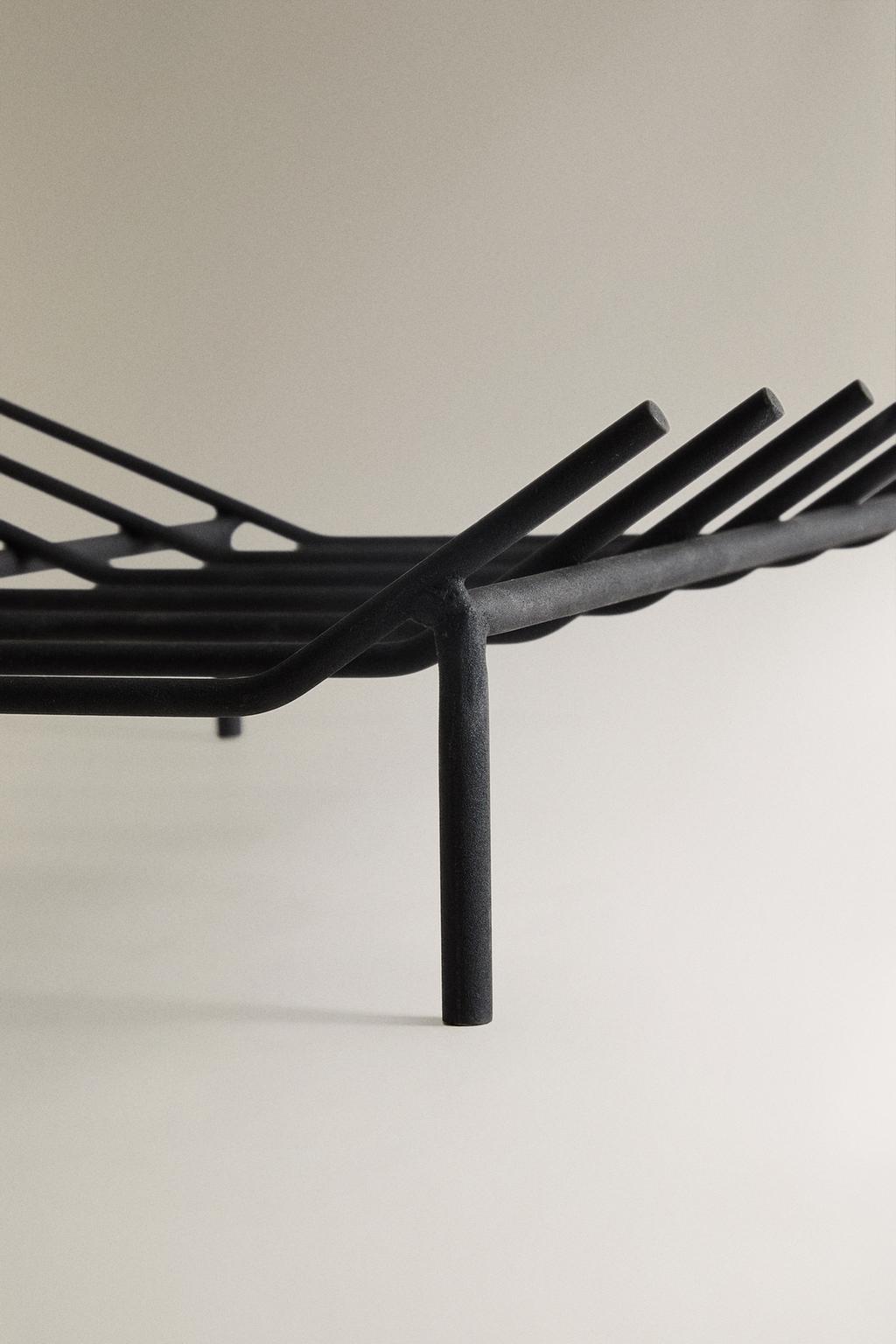 Кованая подставка для дров