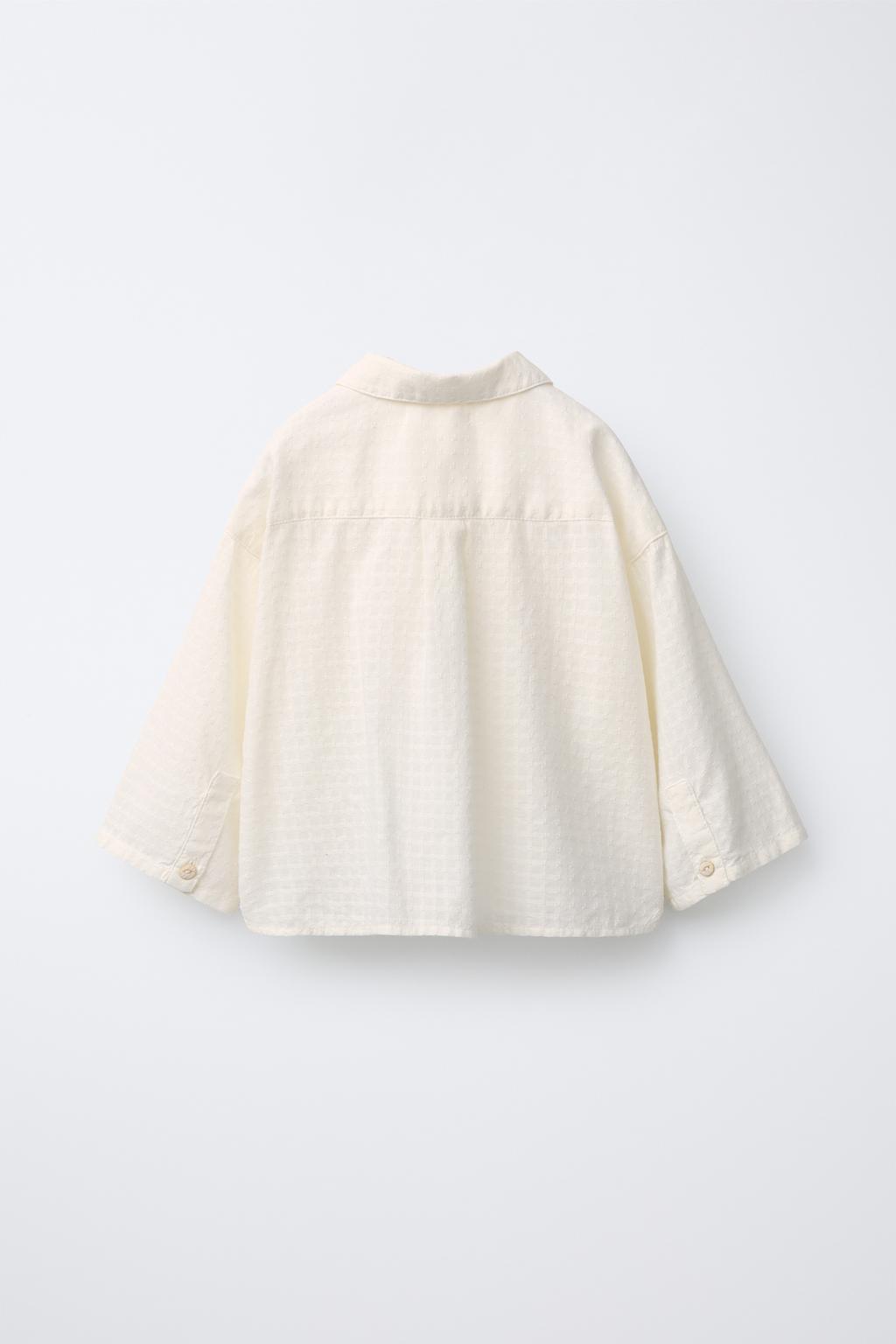 РУБАШКА ИЗ РЕЛЬЕФНОЙ ТКАНИ С ЗАПАХОМ