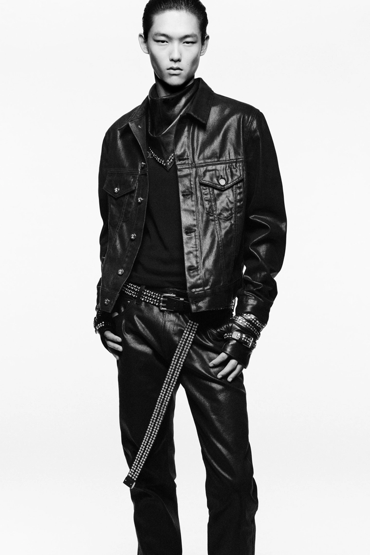 Джинсы slim fit с восковым покрытием ludovic de saint sernin x zara