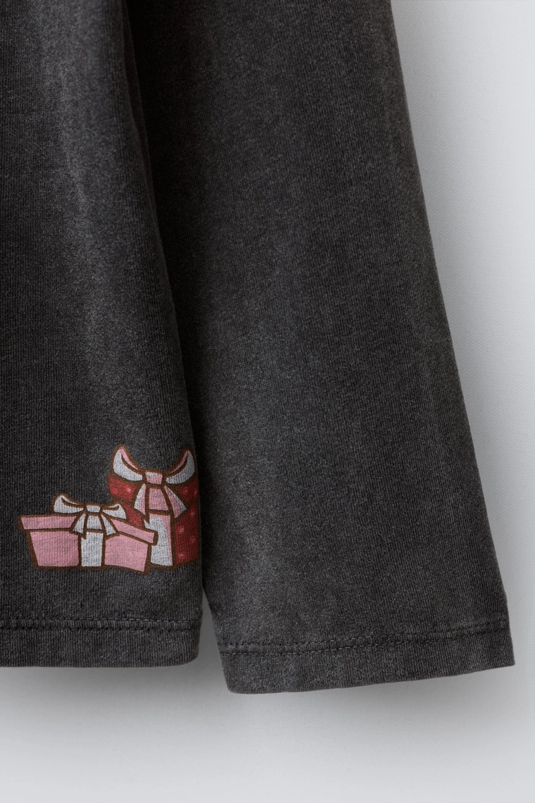 ФУТБОЛКА С ЭФФЕКТОМ ПОТЕРТОСТИ И ПРИНТОМ «КАПИБАРА CAPYFUN ©»