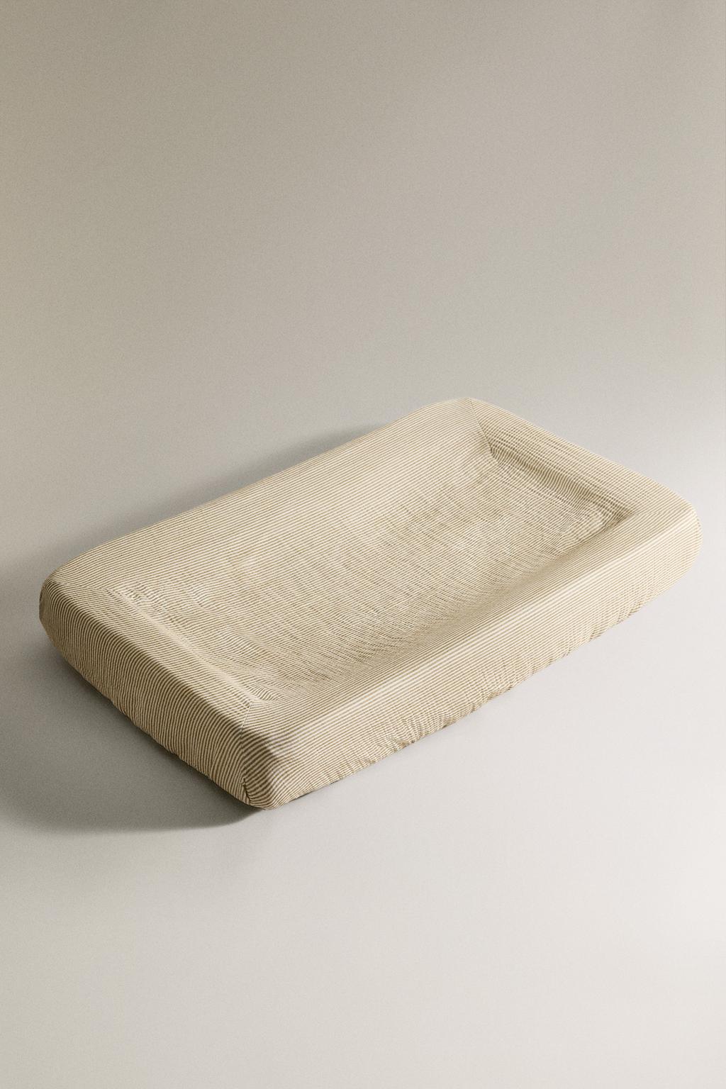 Чехол на матрас для пеленального столика из муслина в полоску