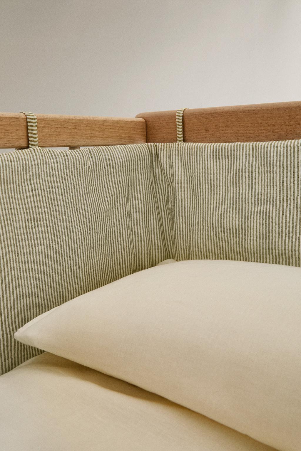 Чехол для борта кроватки из муслина в полоску