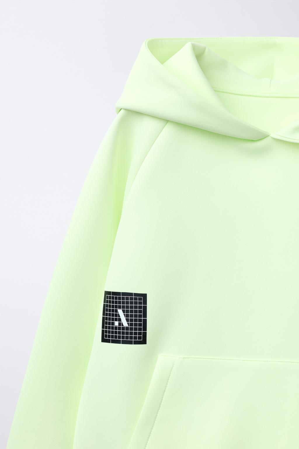 СПОРТИВНАЯ ТОЛСТОВКА С ЛОГОТИПОМ