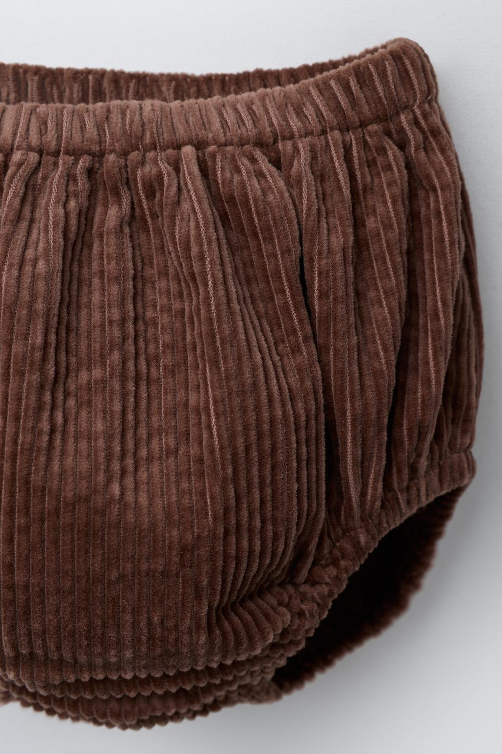 ВЕЛЬВЕТОВЫЙ САРАФАН И ТРУСЫ