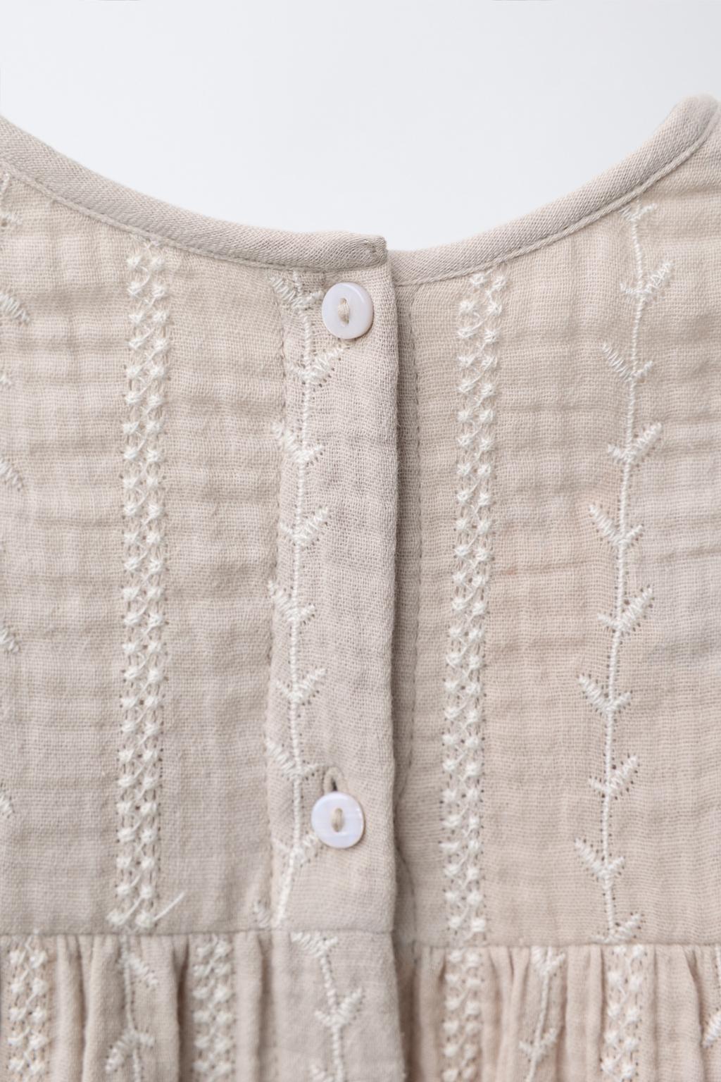 ПЛАТЬЕ И ТРУСИКИ ИЗ ТКАНИ БАМБУЛА С ВЫШИВКОЙ