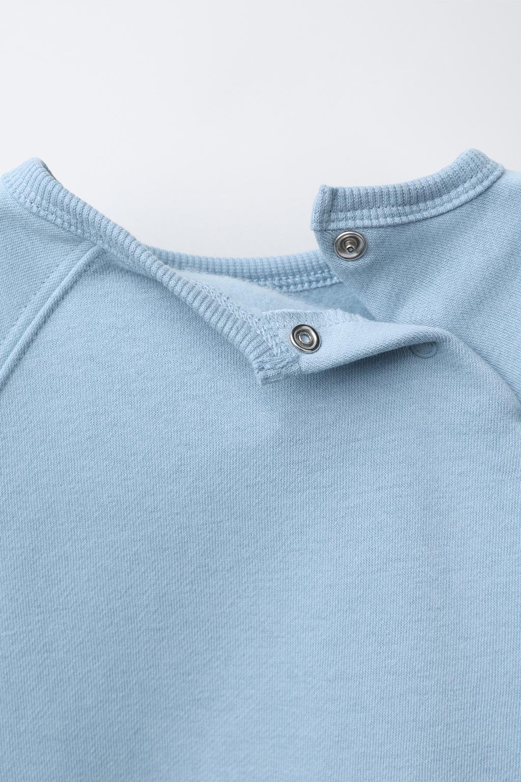 БАЗОВЫЙ КОМПЛЕКТ ИЗ ТОЛСТОВКИ И БРЮК-ДЖОГГЕРОВ