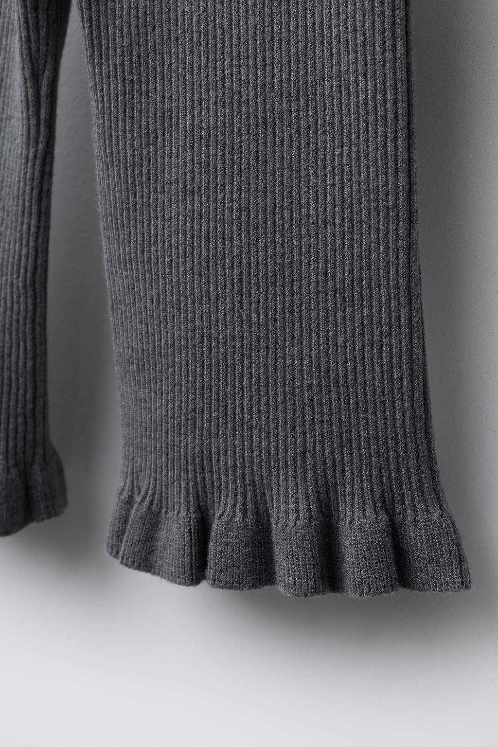 ТРИКОТАЖНЫЕ БРЮКИ С ВОЛАНАМИ