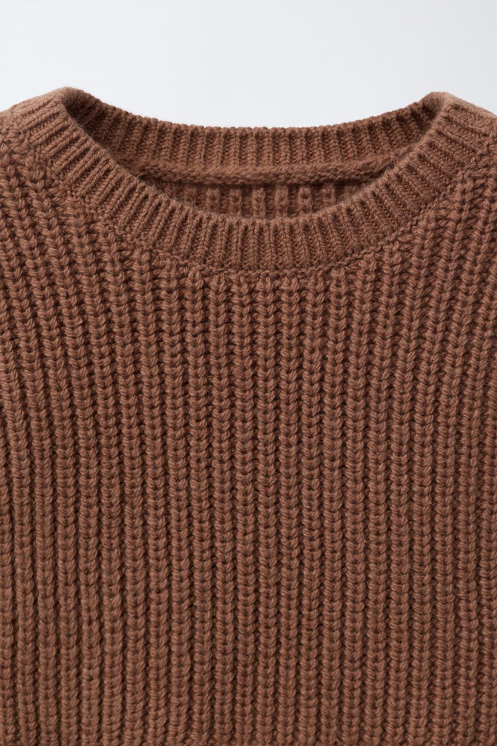 РУБАШКА С ВЫШИВКОЙ «СЕРДЦА» И ТРИКОТАЖНЫМ ЖИЛЕТОМ