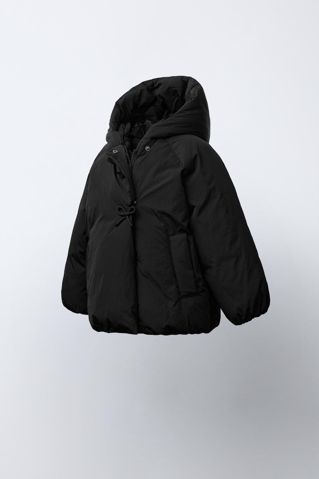 ДВУБОРТНОЕ ПАЛЬТО С КАПЮШОНОМ И БАНТИКАМИ