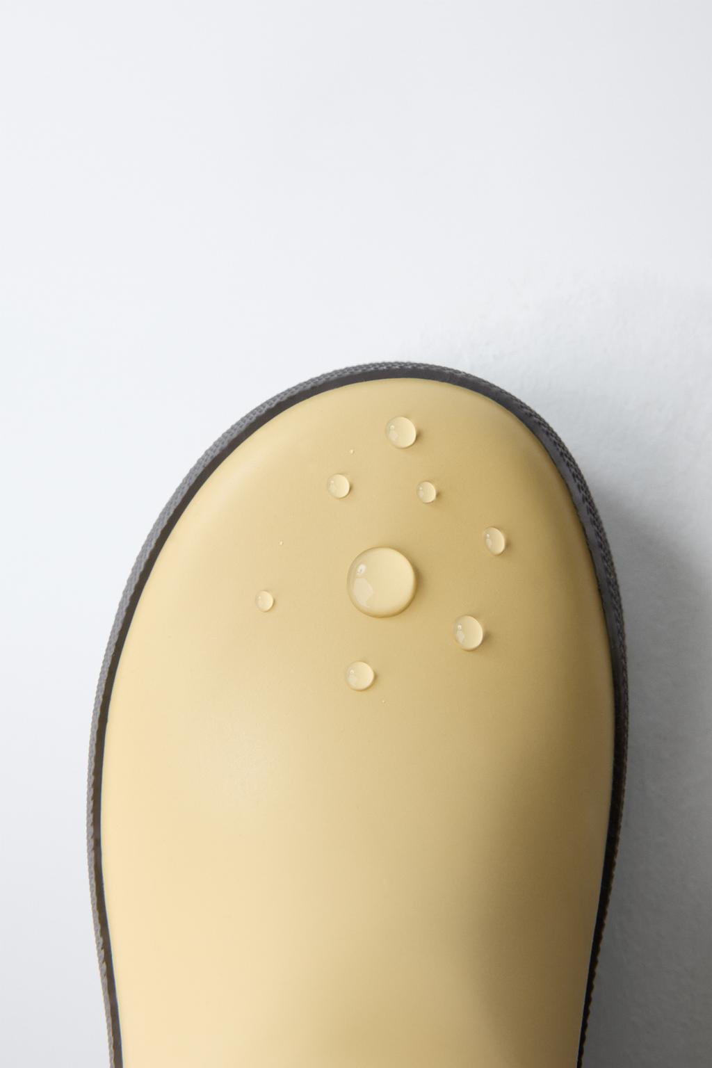 Резиновые сапоги zara в стиле цветной блок