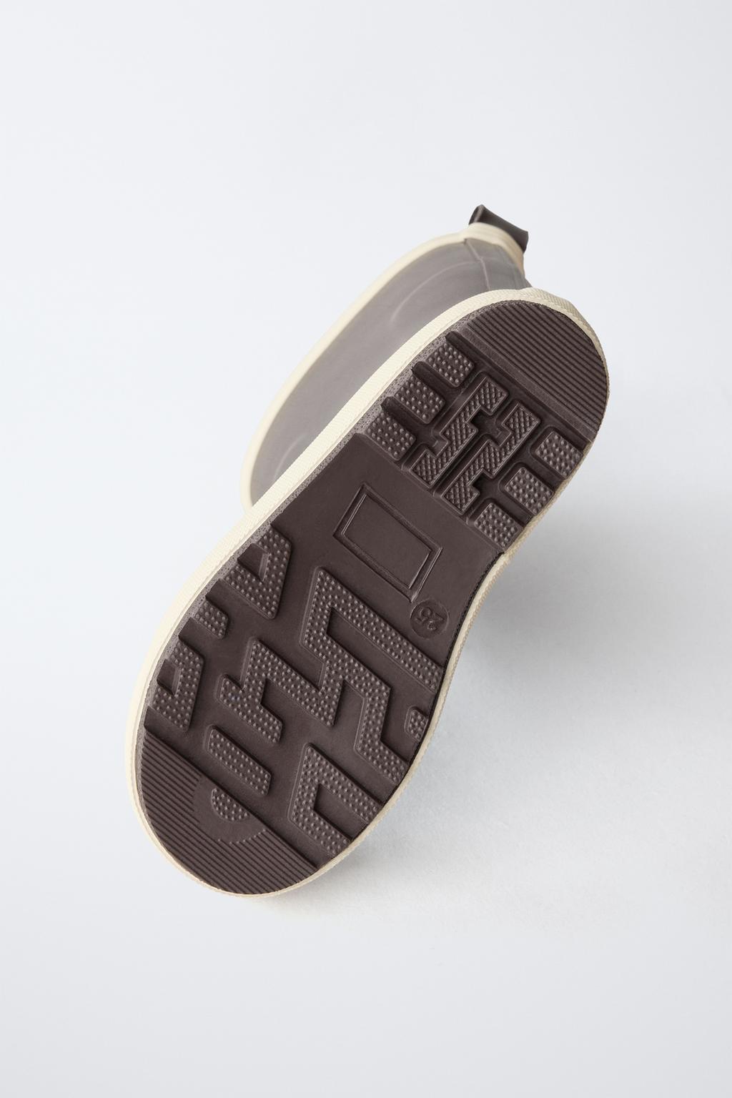 Резиновые сапоги с блоками цветов