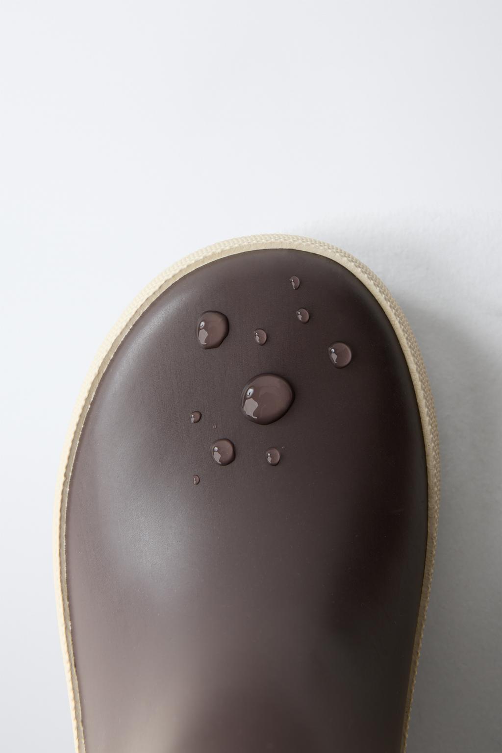 Резиновые сапоги с блоками цветов