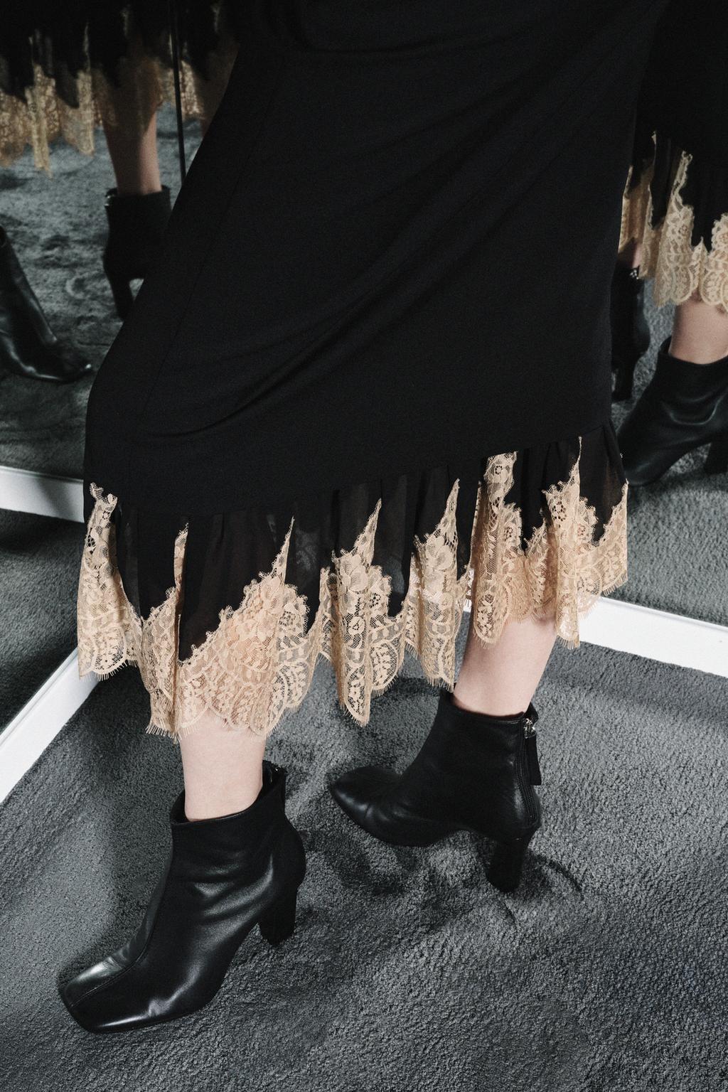 БОТИЛЬОНЫ НА КАБЛУКЕ ИЗ КОЖИ. ЛИМИТИРОВАННАЯ СЕРИЯ