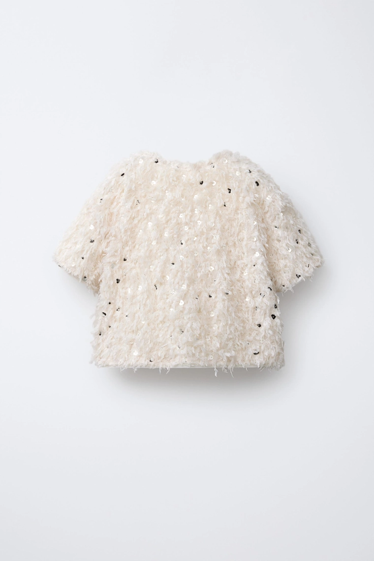 ФУТБОЛКА С ПЕРЬЯМИ И ПАЙЕТКАМИ