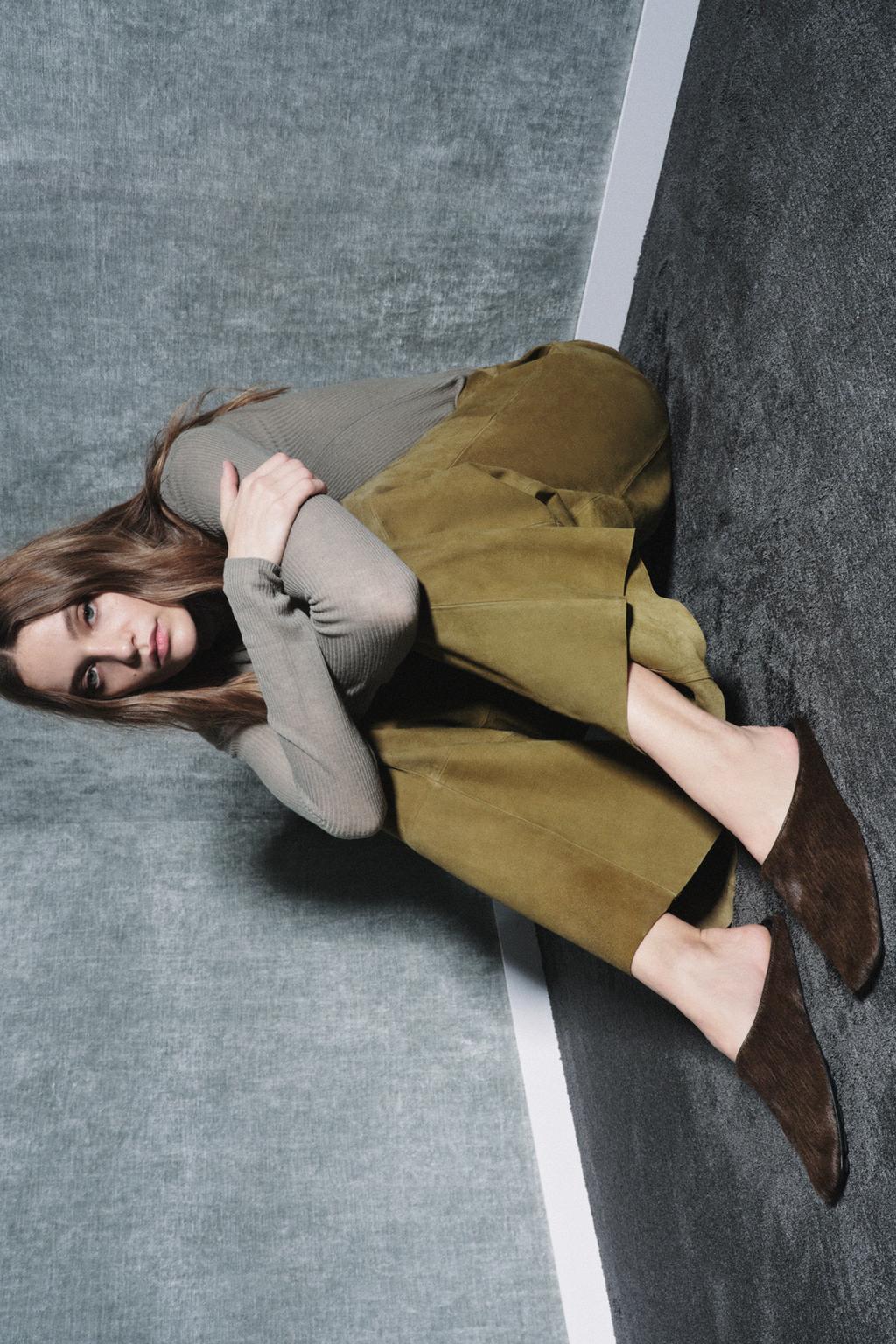 Туфли-мюли из кожи limited edition