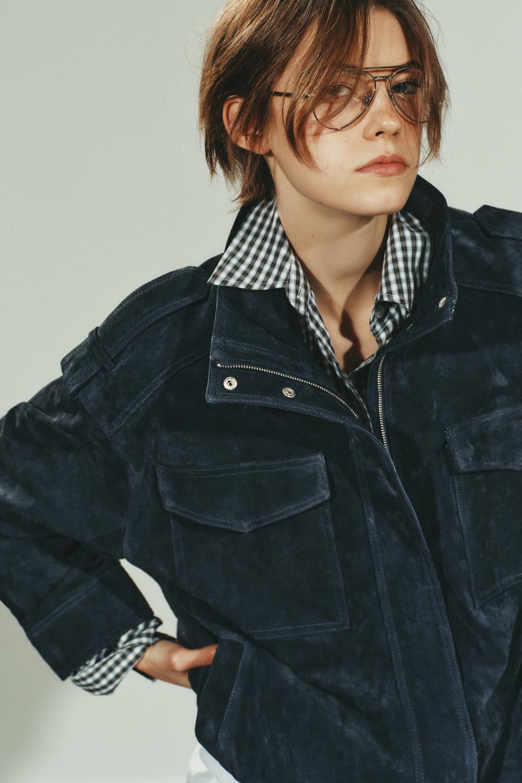 КУРТКА ИЗ 100% ЗАМШИ С КАРМАНАМИ