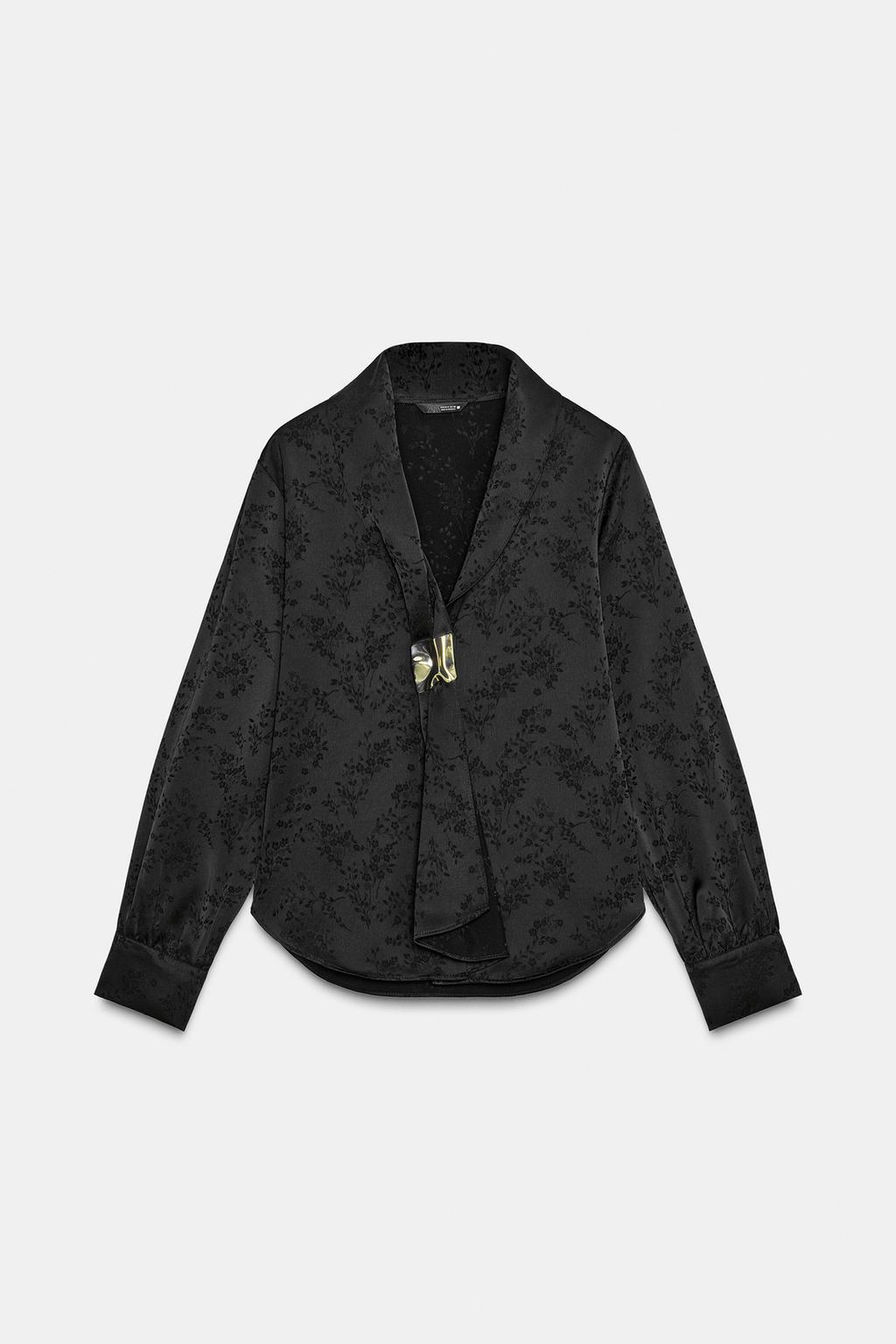 РУБАШКА ЖАККАРД ЦВЕТЫ БРОШЬ