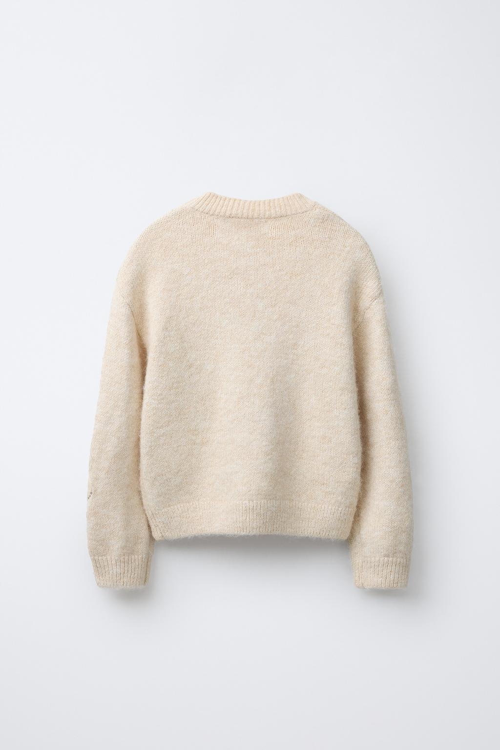 ДЖЕМПЕР ВЯЗАНЫЙ, ЦВЕТЫ ИЗ ТЮЛЯ И ПАЙЕТКИ