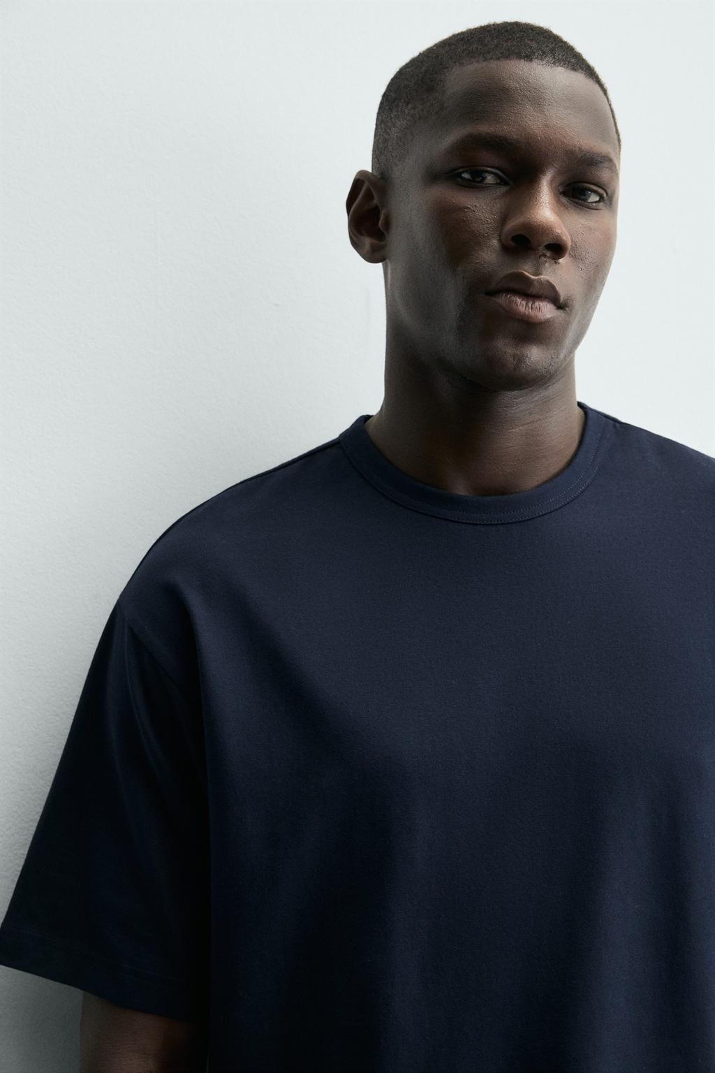 СВОБОДНАЯ ПИЖАМА С КОНТРАСТНЫМИ ДЕТАЛЯМИ