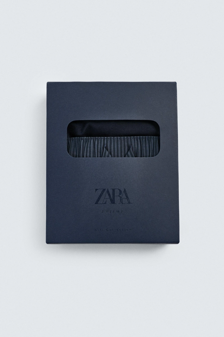 СВОБОДНАЯ ПИЖАМА С КОНТРАСТНЫМИ ДЕТАЛЯМИ