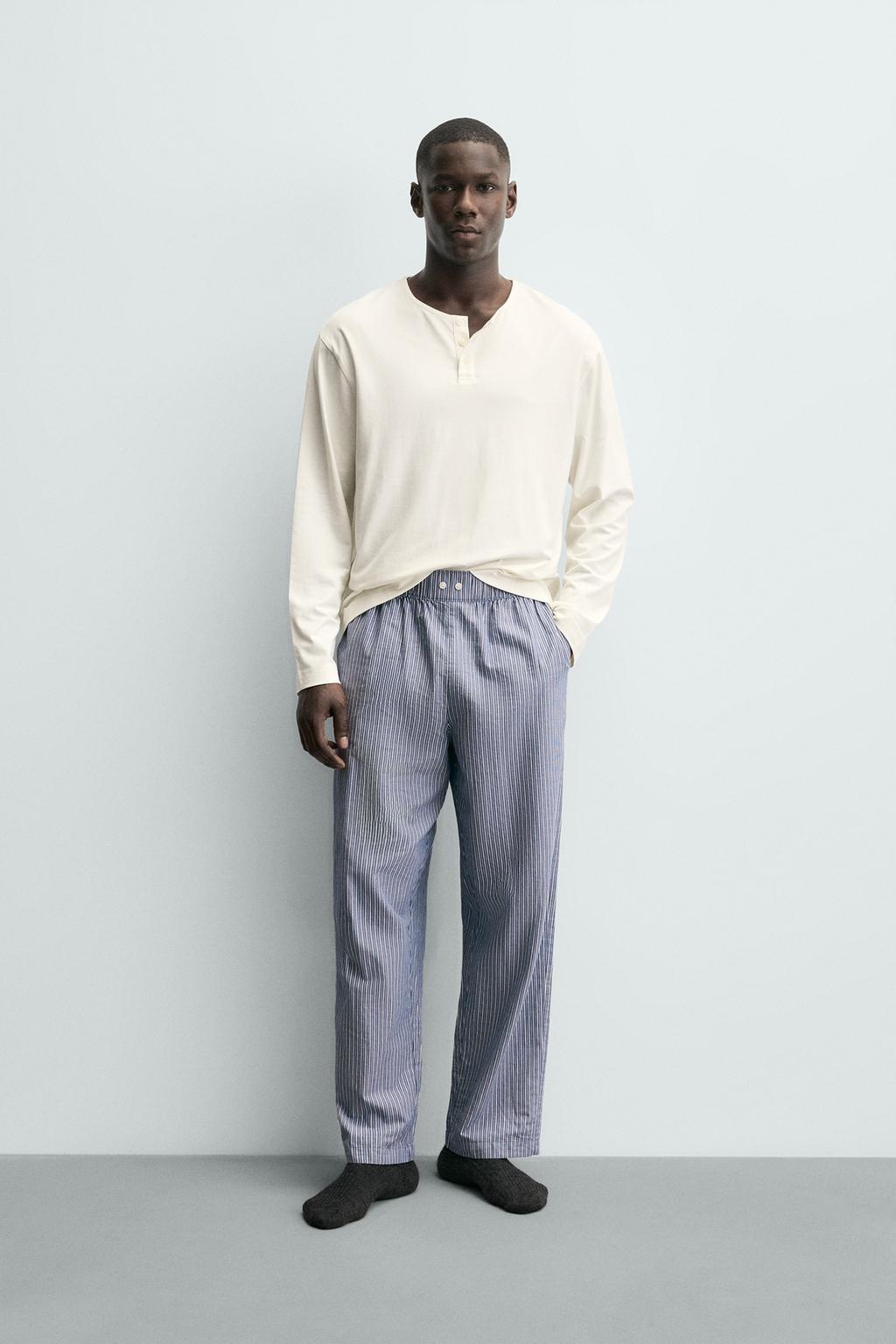 КОНТРАСТНАЯ ПИЖАМА ИЗ СТРУЯЩЕЙСЯ ТКАНИ