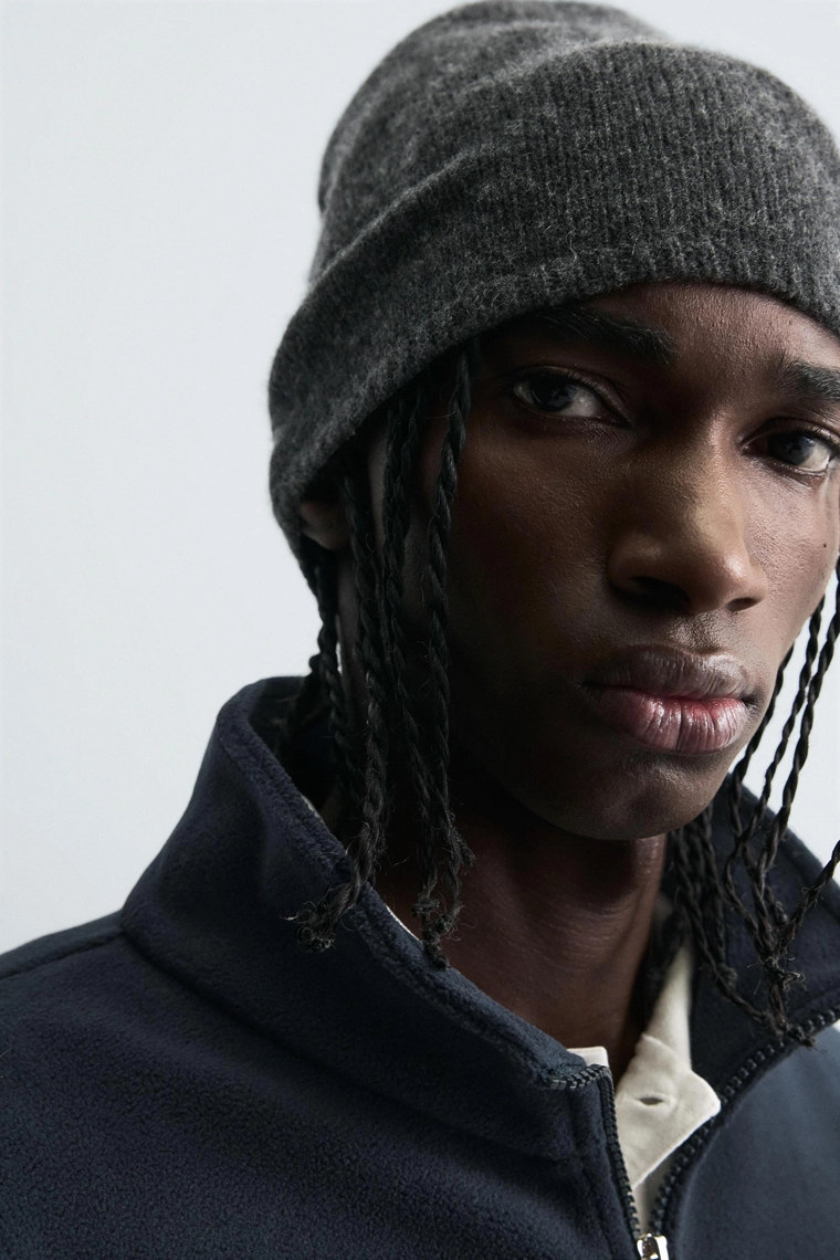 АНОРАК ИЗ ИСКУССТВЕННОЙ ОВЧИНЫ С ВЫШИВКОЙ