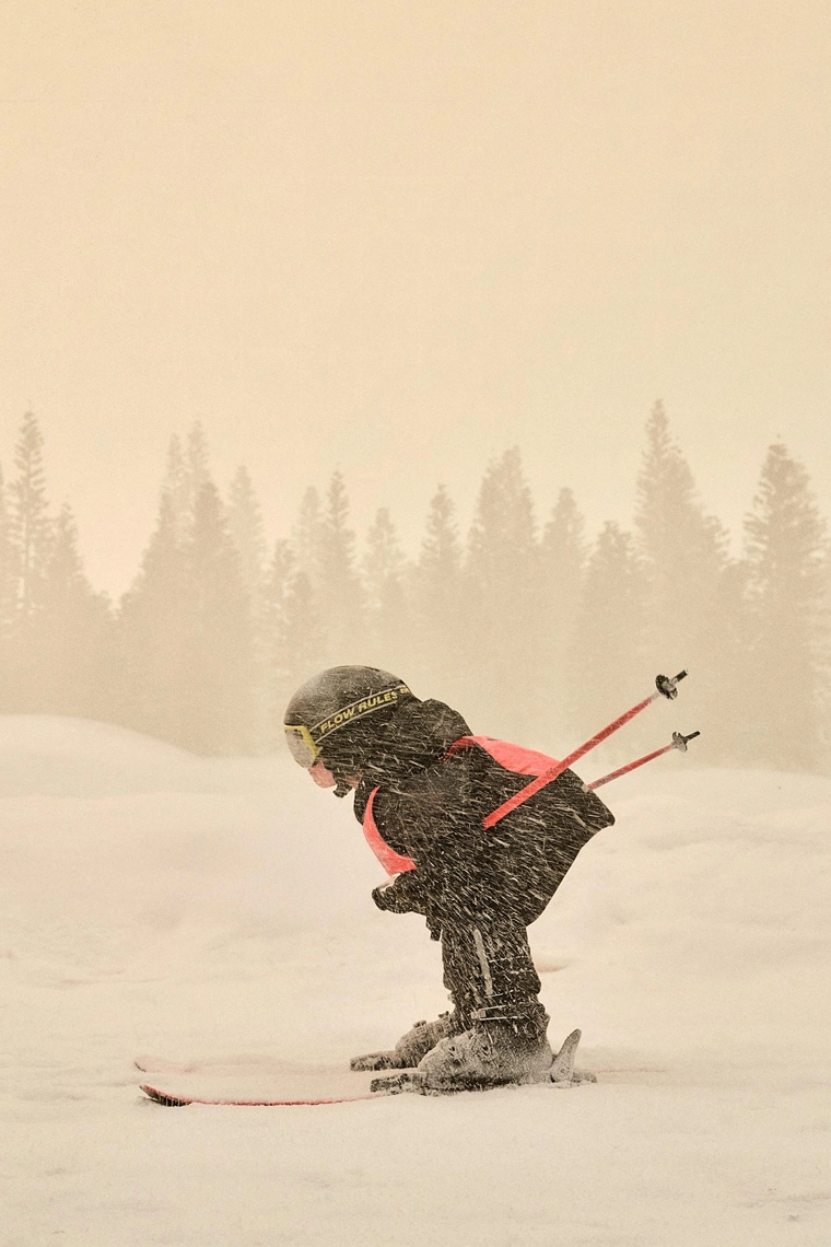 ПУХОВИК С ВОДОНЕПРОНИЦАЕМЫМ И ВЕТРОЗАЩИТНЫМ ТЕКСТИЛЕМ, КОЛЛЕКЦИЯ SKI